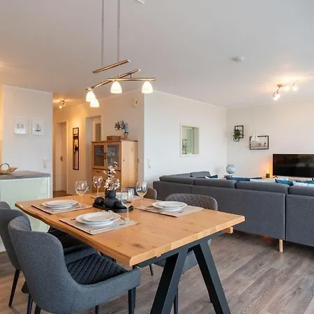 Haus-ostseeapartments-am-fehmarnsund-wohnung-24-suedstrandblick